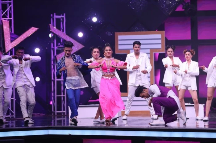 Tiger Pop's trophy moment as winner - pics from the Grand Finale of India's Best Dancer