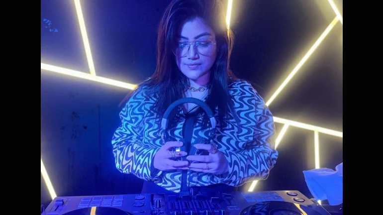 Exclusive : मराठमोळ्या डीजेचा भारताबाहेरही डंका! Exclusive : मराठमोळ्या डीजेचा भारताबाहेरही डंका!