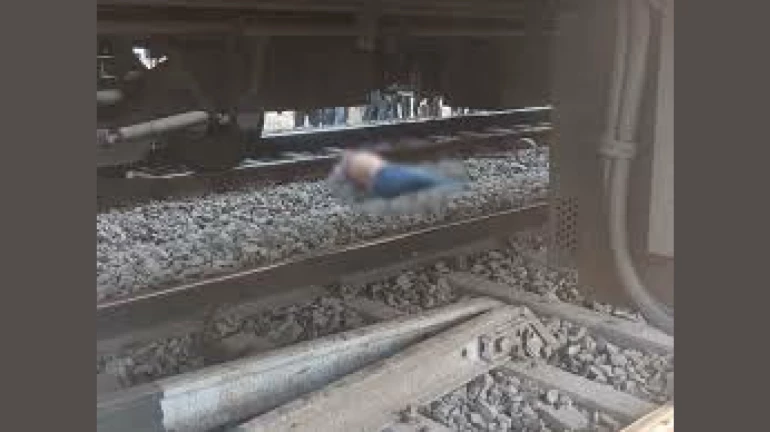 Jalgaon Train Tragedy: State Govt, Railway Ministry Announces INR 6.5 Lakhs Compensation To Families Of Deceased Jalgaon Train Tragedy: State Govt, Railway Ministry Announces INR 6.5 Lakhs Compensation To Families Of Deceased