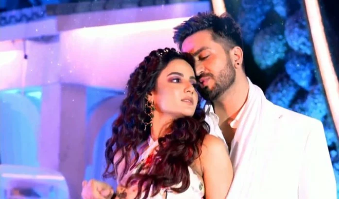 Rubina Dilaik's trophy moment as winner - pics from the Grand Finale of Bigg Boss 14