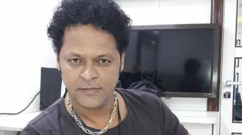 फी न भरल्यामुळे मुलीला क्लासमधून काढलं, अभिनेता जावेद हैदरचा आरोप फी न भरल्यामुळे मुलीला क्लासमधून काढलं, अभिनेता जावेद हैदरचा आरोप