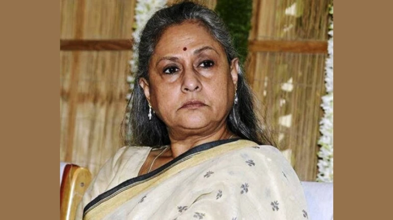 जया बच्चन कोरोना पॉझिटिव्ह, चित्रपटाचे शूटिंग थांबवले जया बच्चन कोरोना पॉझिटिव्ह, चित्रपटाचे शूटिंग थांबवले