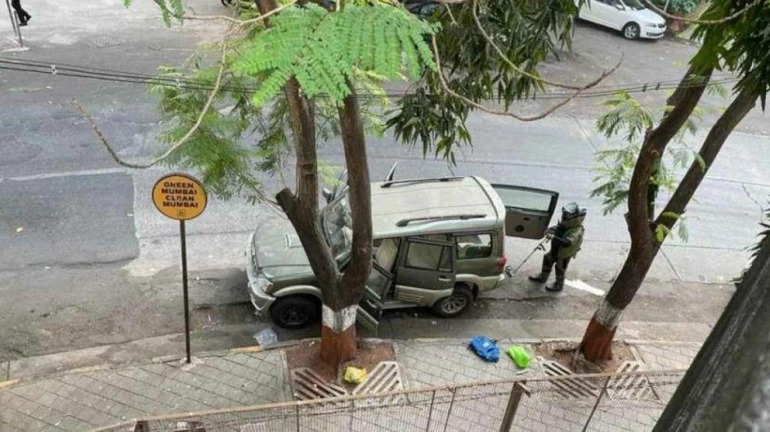 Car with explosives found parked outside Mukesh Ambani's house, investigation underway Car with explosives found parked outside Mukesh Ambani's house, investigation underway