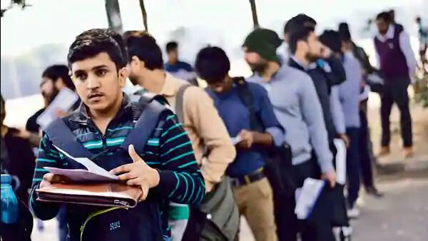 उत्तर प्रदेश से अधिक बेरोजगारी महाराष्ट्र में,  CMIE की रिपोर्ट से हुआ खुलासा