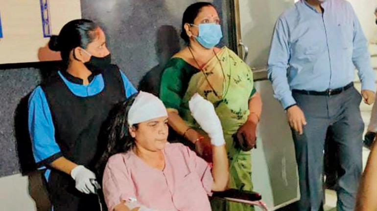 कल्पिता पिंपळेंच्या बोटांची शस्त्रक्रिया यशस्वी, दोन्ही बोटे जोडण्यात यश कल्पिता पिंपळेंच्या बोटांची शस्त्रक्रिया यशस्वी, दोन्ही बोटे जोडण्यात यश