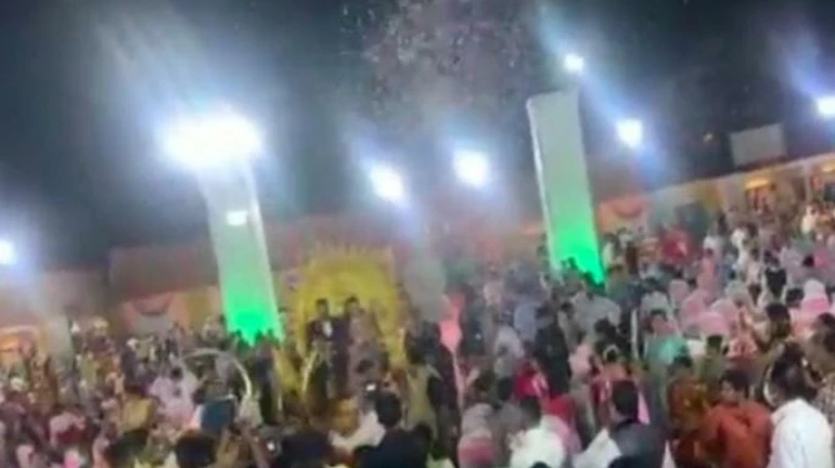 COVID-19: KDMC seals 28 shops, including 2 marriage halls and 2 wine shops, for flouting norms COVID-19: KDMC seals 28 shops, including 2 marriage halls and 2 wine shops, for flouting norms