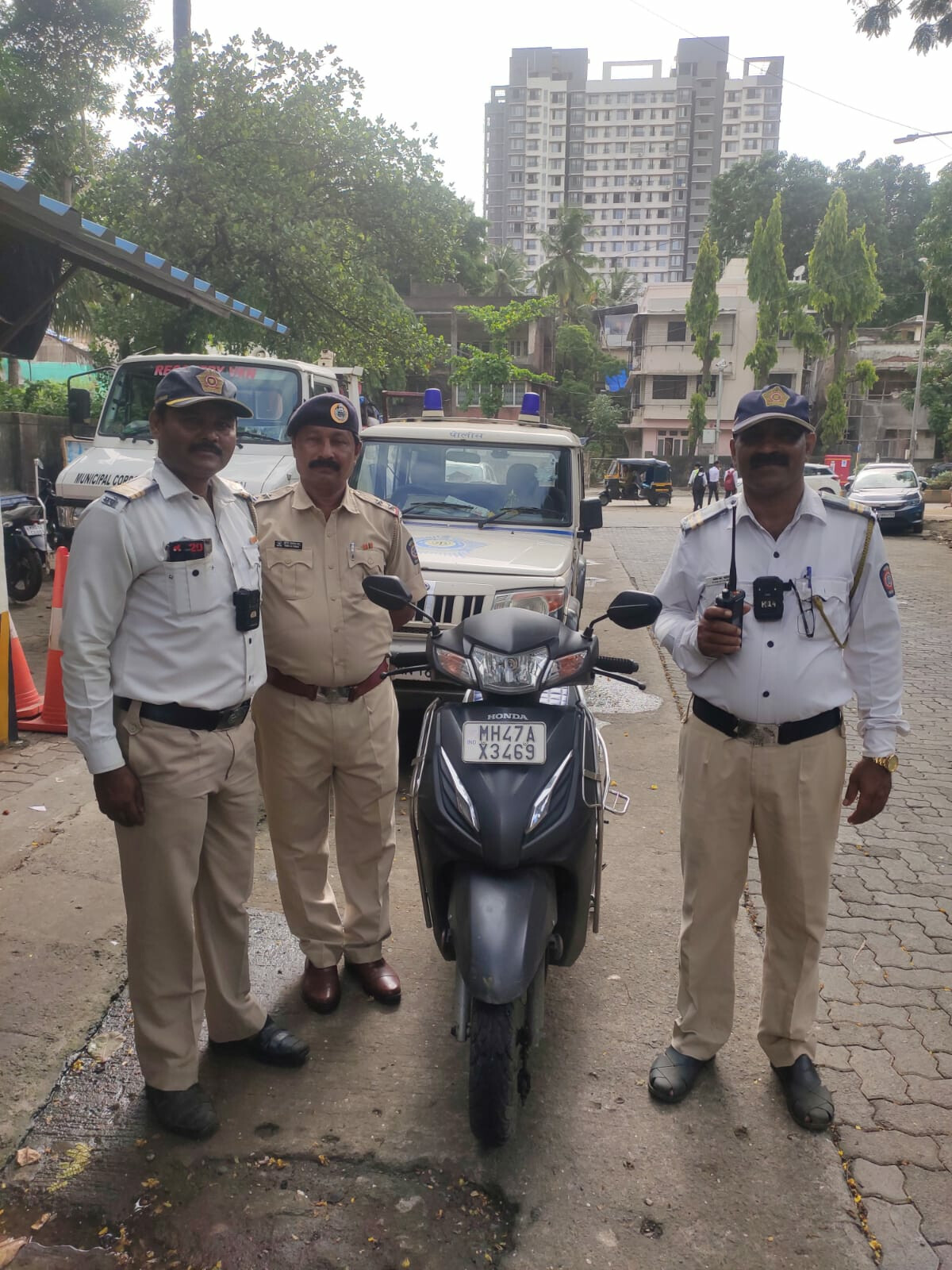 ट्रैफिक पुलिस की सतर्कता से मिली चोरी हुई बाइक!