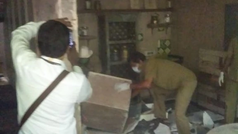 कंगना के ऑफिस पर BMC का चला हथौड़ा, कंगना ने मुंबई को फिर कहा PoK कंगना के ऑफिस पर BMC का चला हथौड़ा, कंगना ने मुंबई को फिर कहा PoK