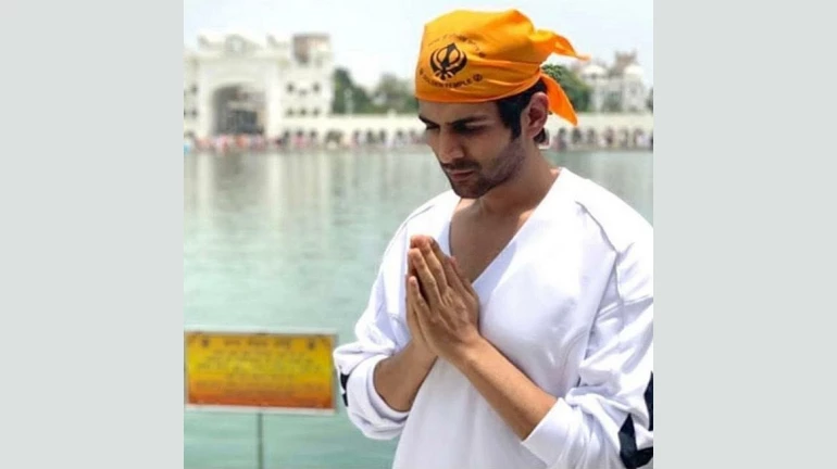 कार्तिक आर्यन ने किया मानवता को सलाम ! कार्तिक आर्यन ने किया मानवता को सलाम !