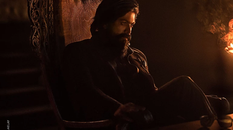 'केजीएफ:चैप्टर 2' का दमदार पोस्टर आया सामने, टीजर इस दिन होगा रिलीज 'केजीएफ:चैप्टर 2' का दमदार पोस्टर आया सामने, टीजर इस दिन होगा रिलीज