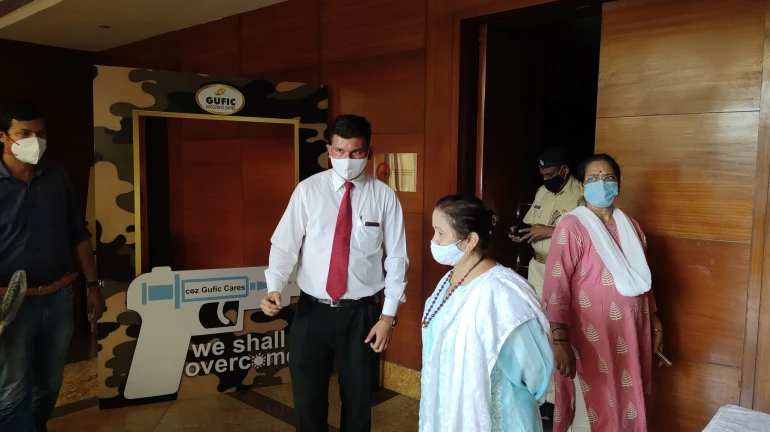 COVID-19 Vaccine: "How did hospital procure Covaxin doses when it is unavailable to BMC?" asks Mumbai Mayor COVID-19 Vaccine: "How did hospital procure Covaxin doses when it is unavailable to BMC?" asks Mumbai Mayor