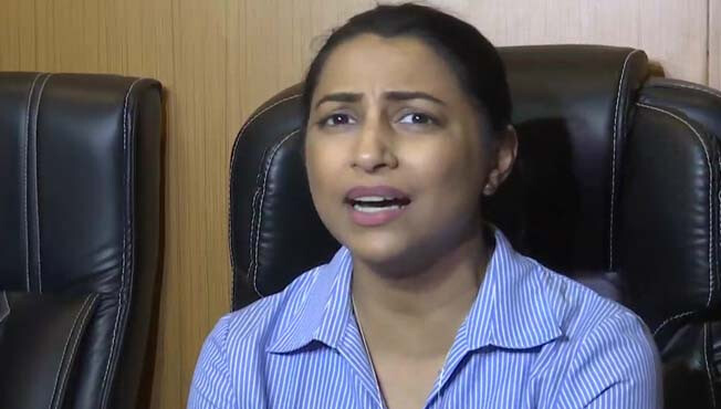 आम्हाला जाळून टाकू, मारून टाकू अशा धमक्या येत आहेत : क्रांती रेडकर