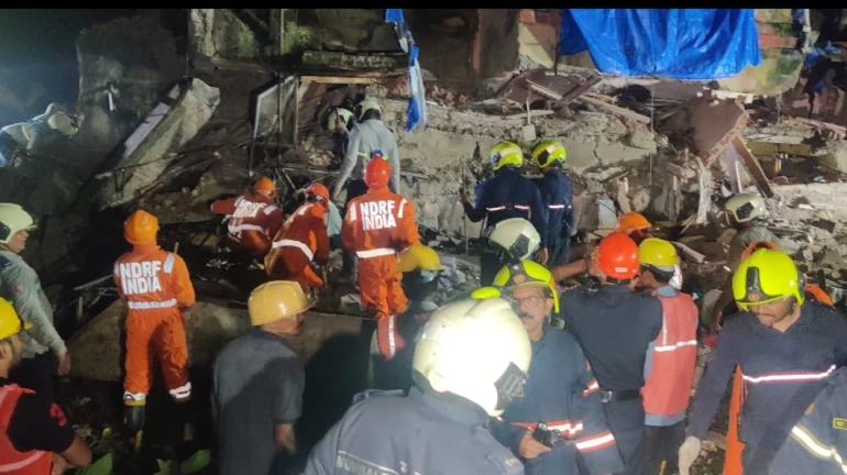 कुर्ला में इमारत गिरी, एक की मौत कुर्ला में इमारत गिरी, एक की मौत