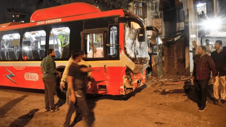 कुर्ला बेस्ट बस अपघात: आरोपपत्रातून धक्कादायक खुलासा कुर्ला बेस्ट बस अपघात: आरोपपत्रातून धक्कादायक खुलासा