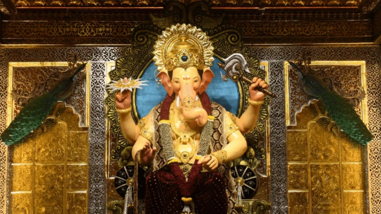 गणेशोत्सव 2025- लालबागचा राजा की मुहूर्त पूजा की गई गणेशोत्सव 2025- लालबागचा राजा की मुहूर्त पूजा की गई