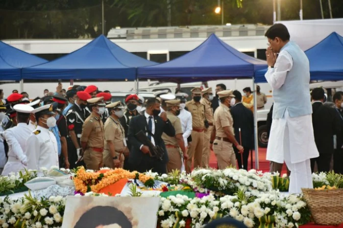 पंतप्रधान नरेंद्र मोदींसह 'या' नेत्यांनी वाहिली लता मंगेशकरांना श्रद्धांजली