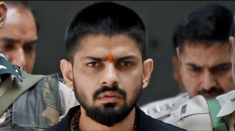 Lawrence Bishnoi gang threatens and demands Salman Khan to pay up INR 5 cr to end the fued Lawrence Bishnoi gang threatens and demands Salman Khan to pay up INR 5 cr to end the fued