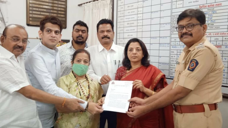 सांसद नवनीत राणा की MRI वाली तस्वीर वायरल होने पर शिवसेना ने पुलिस ने की शिकायत सांसद नवनीत राणा की MRI वाली तस्वीर वायरल होने पर शिवसेना ने पुलिस ने की शिकायत