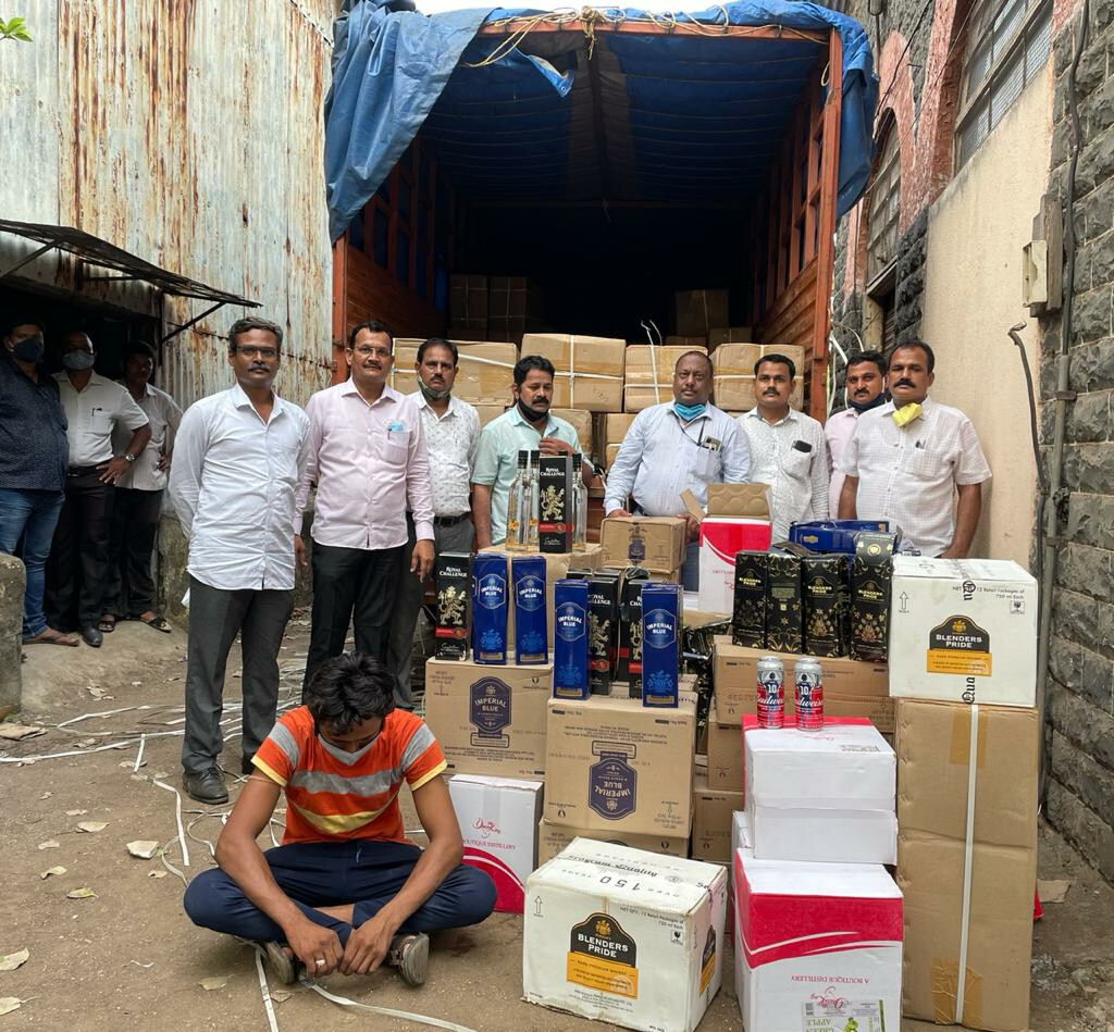 राज्यात एका दिवसात ६७ लाख रूपये किंमतीचं परदेशी मद्य जप्त