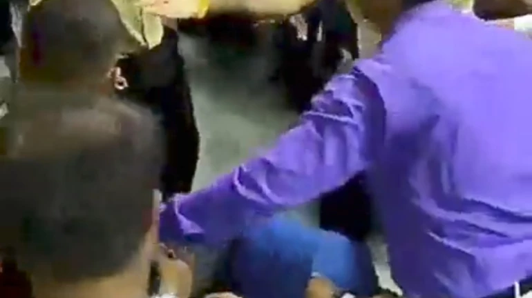 Scuffle at Diva Station; Menace of Footboard Travelling continues in Mumbai Local Trains