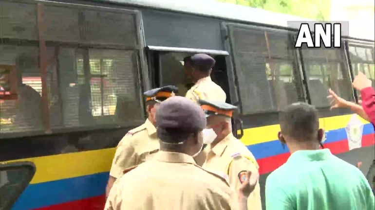 Mumbai: BJP Demands The Resumption Of Local Train Services For All Mumbai: BJP Demands The Resumption Of Local Train Services For All