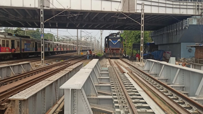 मुंबई - 10 से भी ज्यादा दिनो के ब्लॉक के बाद आज से पश्चिम रेलवे पर लोकल ट्रेन सेवाएं सामान्य