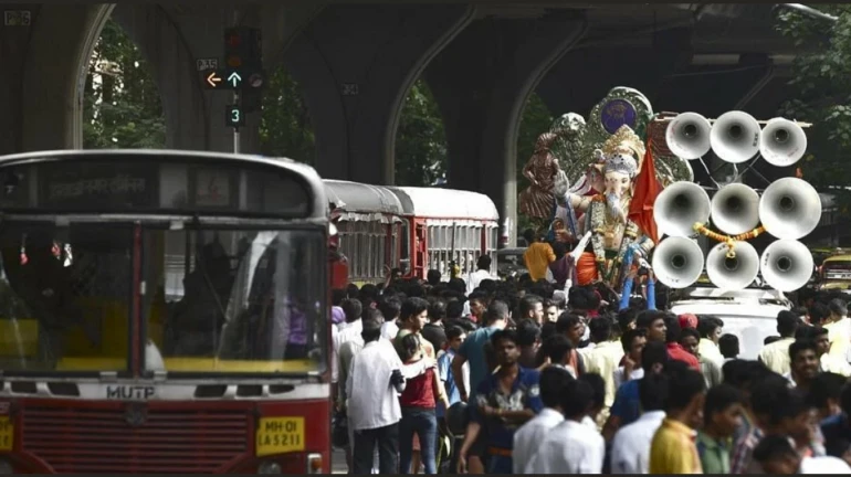 मुंबई -  गणेशोत्सव के दौरान डीजे और लाउडस्पीकर की आवाज का रास्ता साफ मुंबई -  गणेशोत्सव के दौरान डीजे और लाउडस्पीकर की आवाज का रास्ता साफ