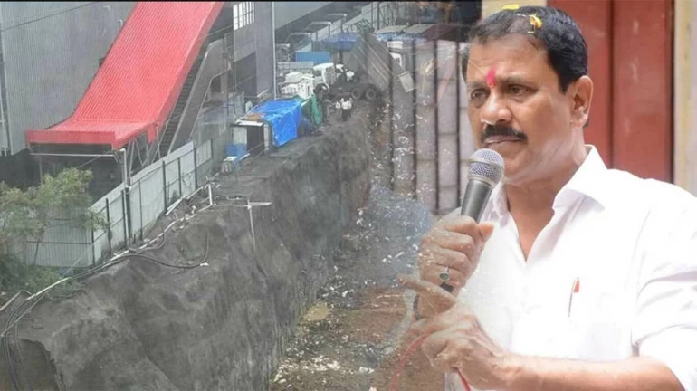 मागाठाणे मेट्रो स्टेशन खतरे में , विधायक प्रकाश सुर्वे ने बिल्डर समेत एमएमआरडीए पर कार्रवाई की मांग की मागाठाणे मेट्रो स्टेशन खतरे में , विधायक प्रकाश सुर्वे ने बिल्डर समेत एमएमआरडीए पर कार्रवाई की मांग की