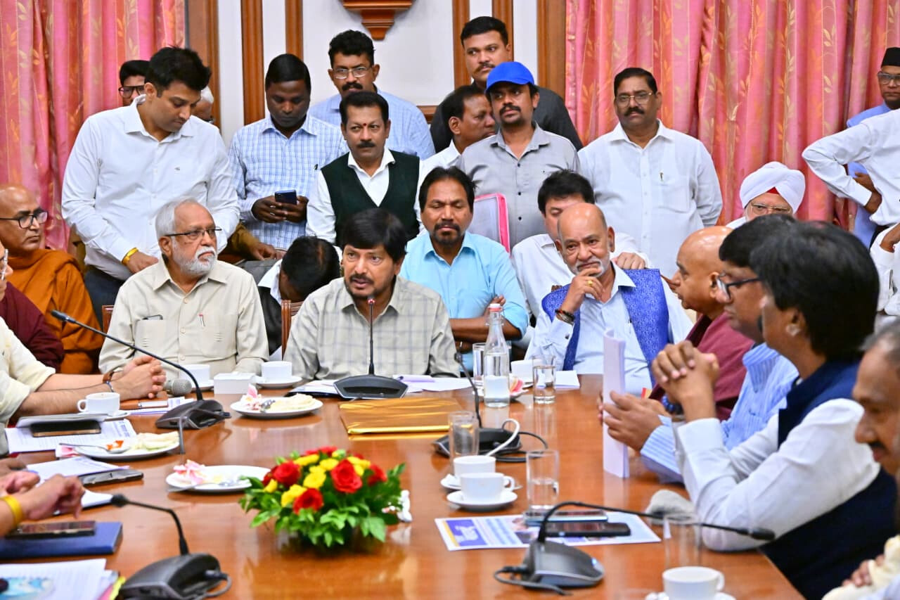 महापरिनिर्वाण दिवस पर अनुयायियों के लिए सर्वोत्तम सुविधाएँ उपलब्ध कराएँ - केंद्रीय राज्य मंत्री रामदास अठावले