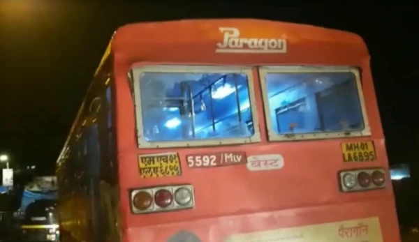 पाहा : मुंबईतील बंद फोटोच्या माध्यमातून...