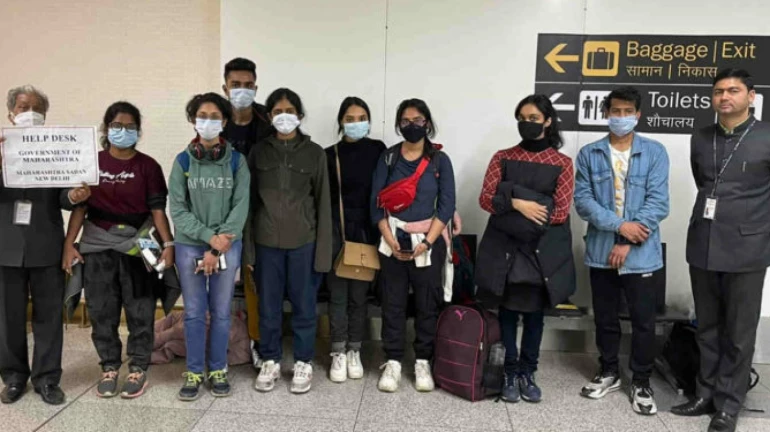 महाराष्ट्र से 87 छात्र गुरुवार को यूक्रेन से दिल्ली पहुंचे महाराष्ट्र से 87 छात्र गुरुवार को यूक्रेन से दिल्ली पहुंचे