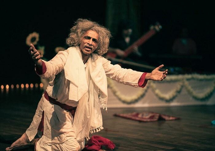 Theatre is a medium to express dialogues within you: Makarand Deshpande