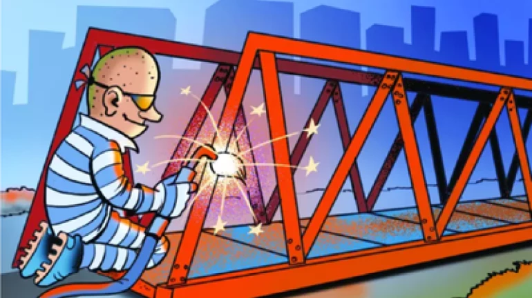 अबब! मुंबईत 6000 किलोंचा पूलच चोरीला अबब! मुंबईत 6000 किलोंचा पूलच चोरीला