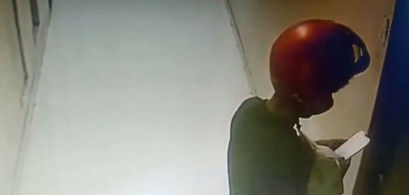 Swiggy Delivery Executive Accused of Stealing Woman's Phone in Mumbai