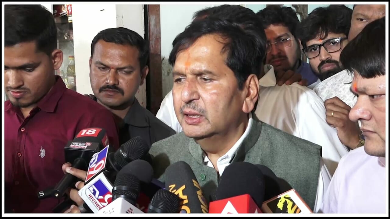 दादरमधील हनुमान मंदिर हटवण्याच्या निर्णयाला तूर्तास स्थगिती