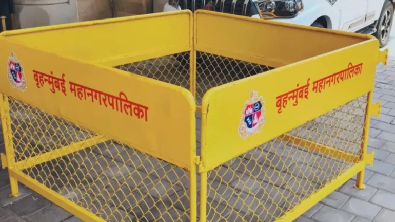 BMC to Roll Out Manhole Rail Guard Pilot Project in Kurla and Sakinaka To Improve Pedestrian Safety BMC to Roll Out Manhole Rail Guard Pilot Project in Kurla and Sakinaka To Improve Pedestrian Safety