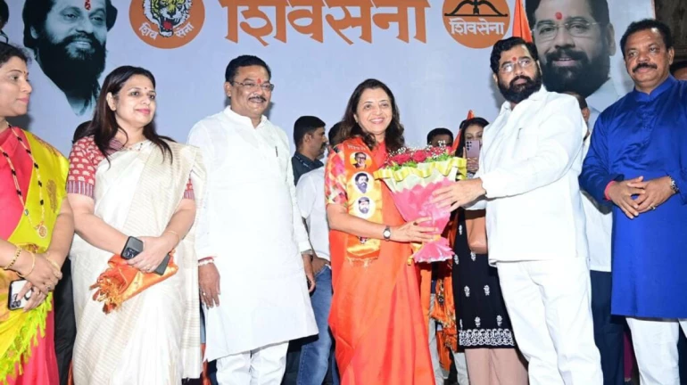 Maharashtra Political Saga: 2 Senior Shiv Sena (UBT) leaders Joined Hands With Eknath Shinde Maharashtra Political Saga: 2 Senior Shiv Sena (UBT) leaders Joined Hands With Eknath Shinde