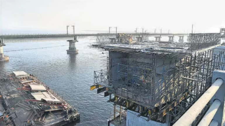 मानखुर्द-वाशीचा तिसरा ठाणे खाडी पूल जूनपर्यंत तयार होण्याची शक्यता मानखुर्द-वाशीचा तिसरा ठाणे खाडी पूल जूनपर्यंत तयार होण्याची शक्यता