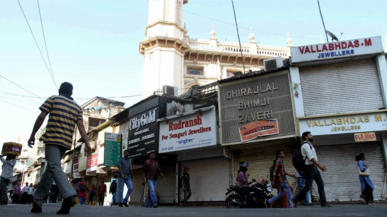 मराठी साइन बोर्ड - मुंबई में मंगलवार शाम तक 176 दुकानों पर कार्रवाई