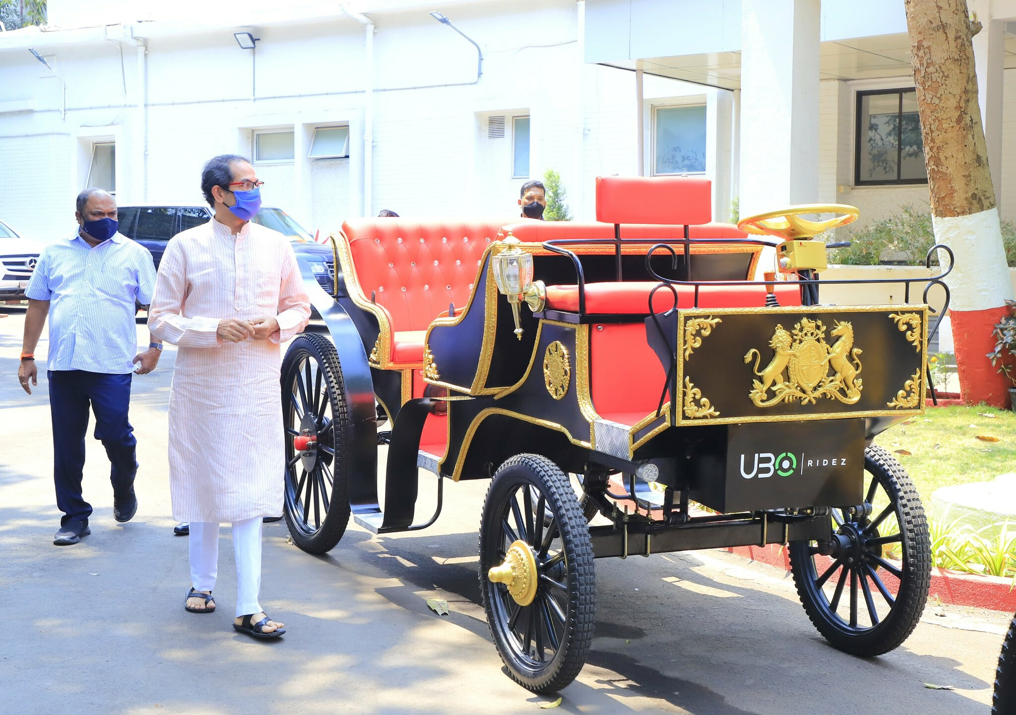 मुंबईत धावणार विजेवर चालणाऱ्या बग्गी