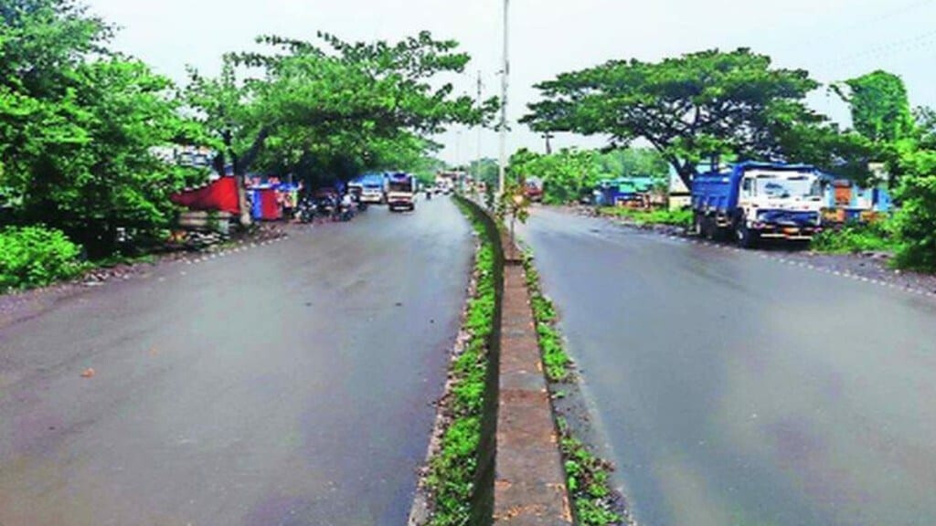 मुंबई- मालाड मे मार्वे की सड़क के चौड़ीकरण में तेजी