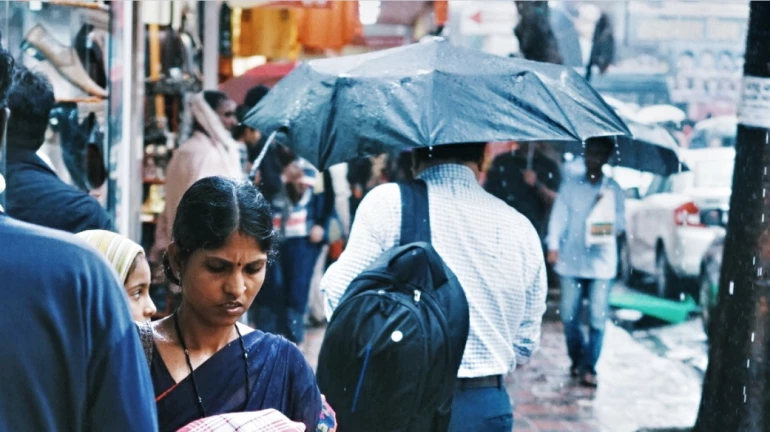 Intense downpour in Mumbai, Thane; Orange alert for Ratnagiri and Sindhudurg Intense downpour in Mumbai, Thane; Orange alert for Ratnagiri and Sindhudurg