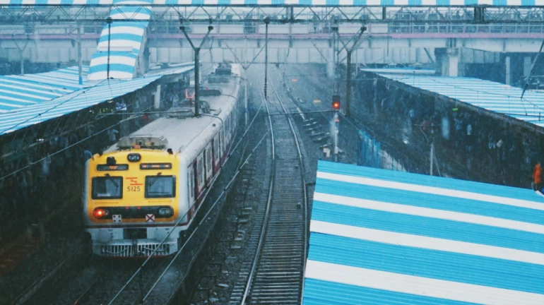 मुंबई और ठाणे में अगले 3 से 4 घंटों में तेज बारिश की संभावना मुंबई और ठाणे में अगले 3 से 4 घंटों में तेज बारिश की संभावना