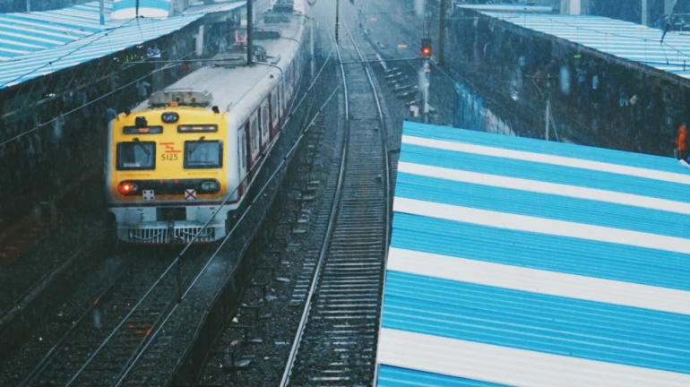 भारी बारिश का असर, लंबी दूरी की 9 ट्रेनें की गई रद्द