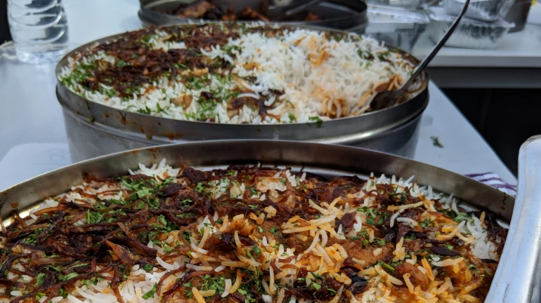 अन्नात उंदीर आढळल्यानंतर सरकारने मुंबईतील हॉटेल मालकांना दिला इशारा अन्नात उंदीर आढळल्यानंतर सरकारने मुंबईतील हॉटेल मालकांना दिला इशारा