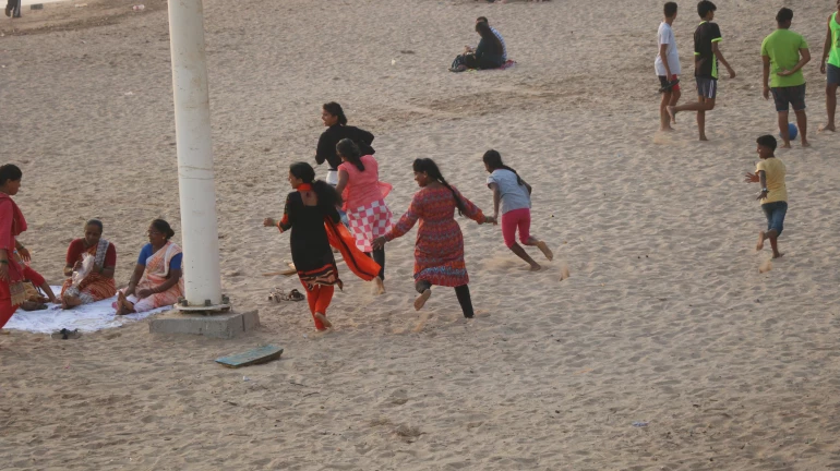 Mumbaikars Question Unofficial Midnight Evictions from Beaches