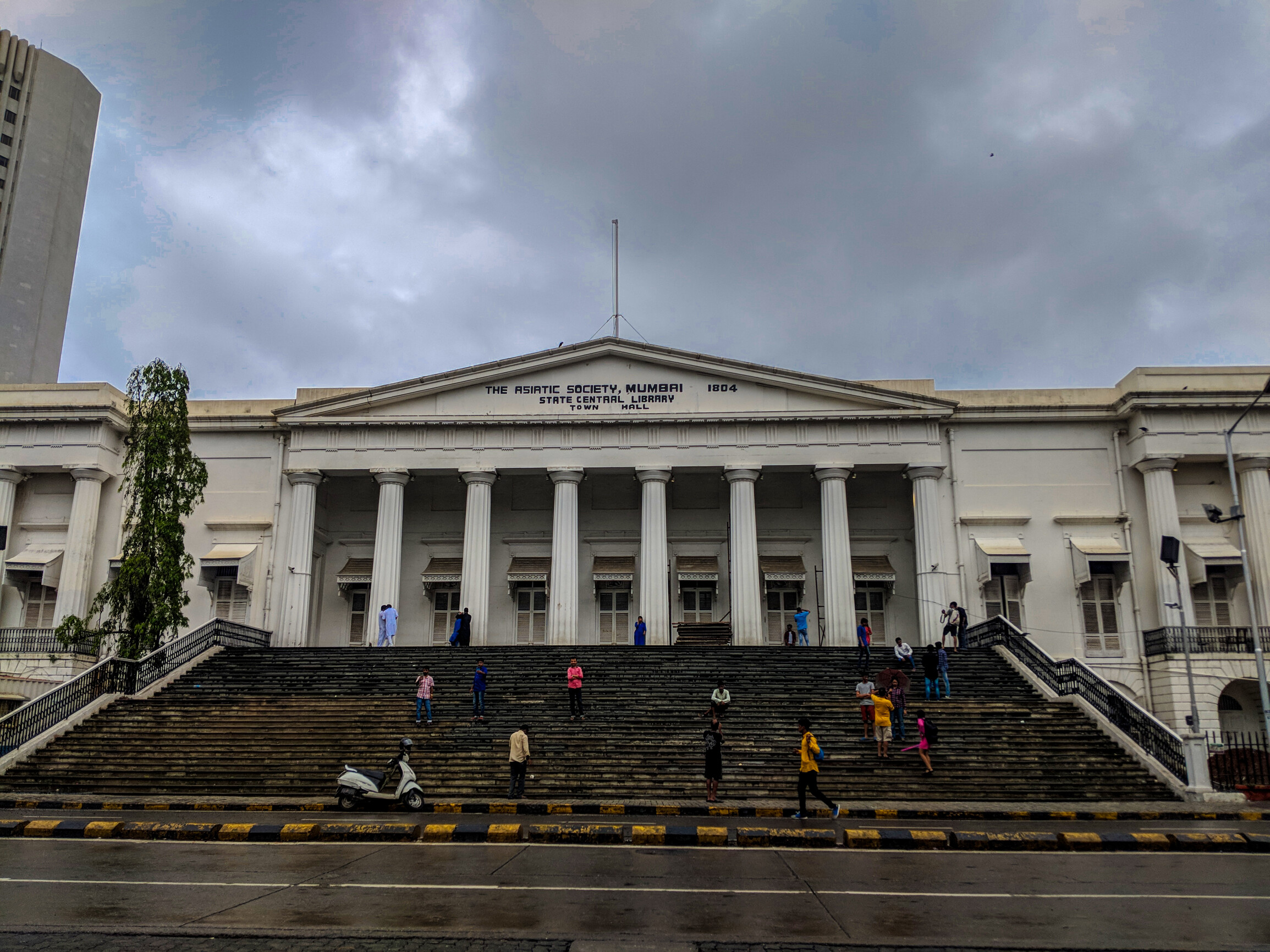 Govt Libraries Are Now Open in Maharashtra, But Private Libraries Will Wait Until Oct 19