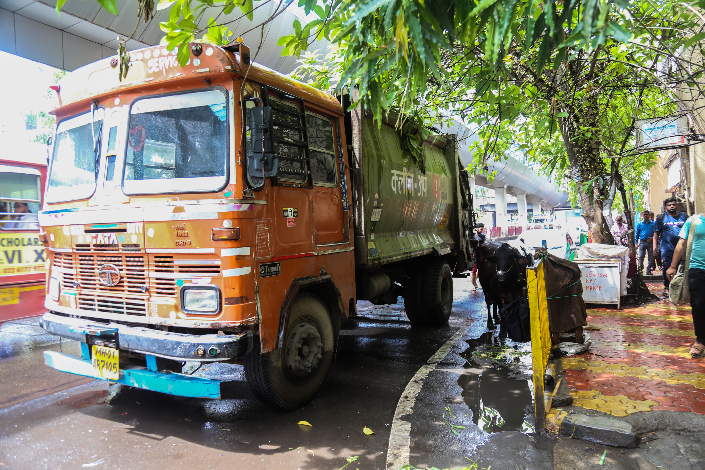 Speeding truck kills two pedestrians at Lower Parel, driver arrested