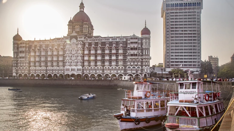 Taj Hotels receive bomb-threat call from Karachi; Mumbai Police tightens security Taj Hotels receive bomb-threat call from Karachi; Mumbai Police tightens security