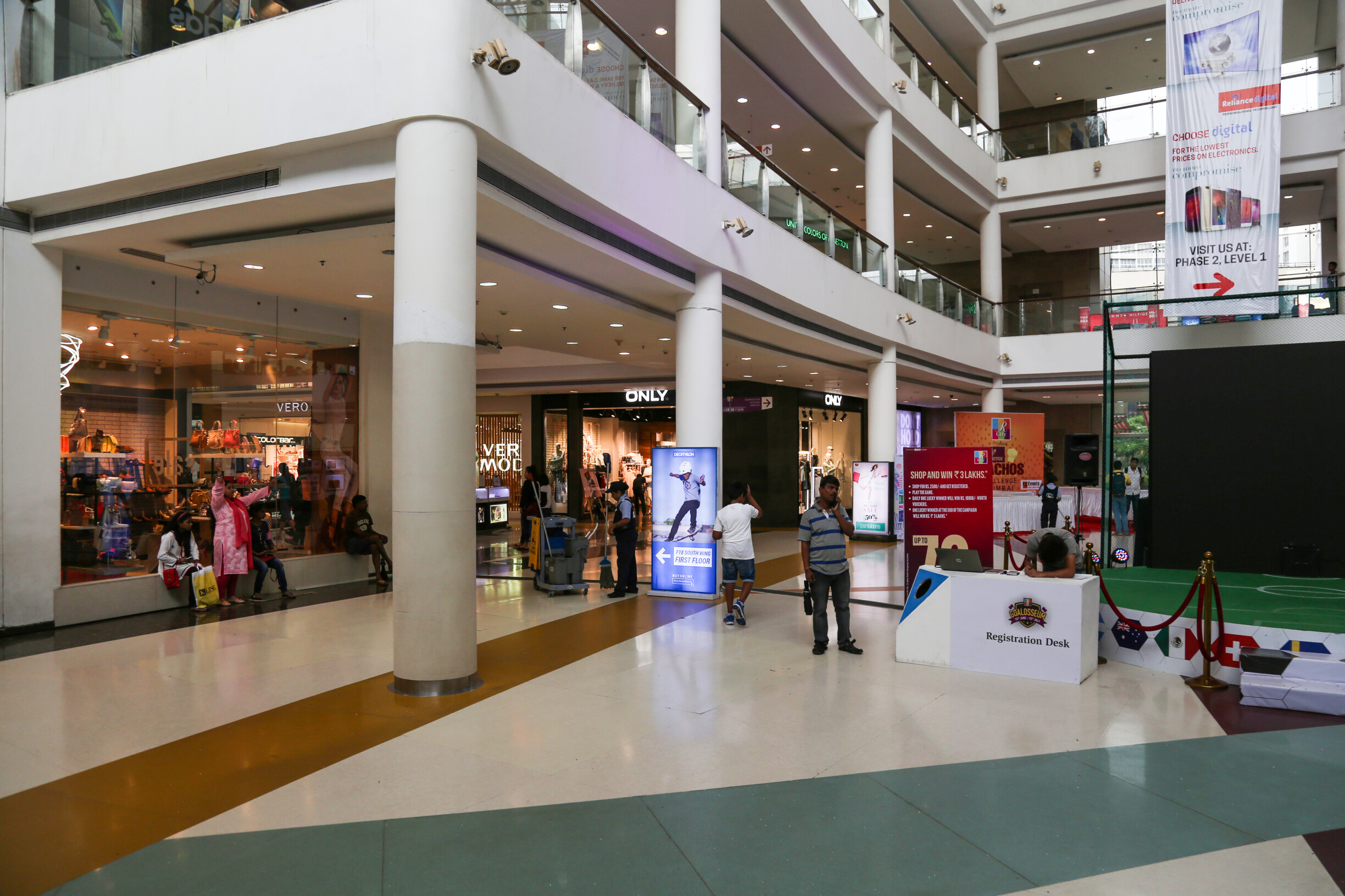 मुंबईतील मॉल्स पुन्हा बंद, जाणून घ्या कारण